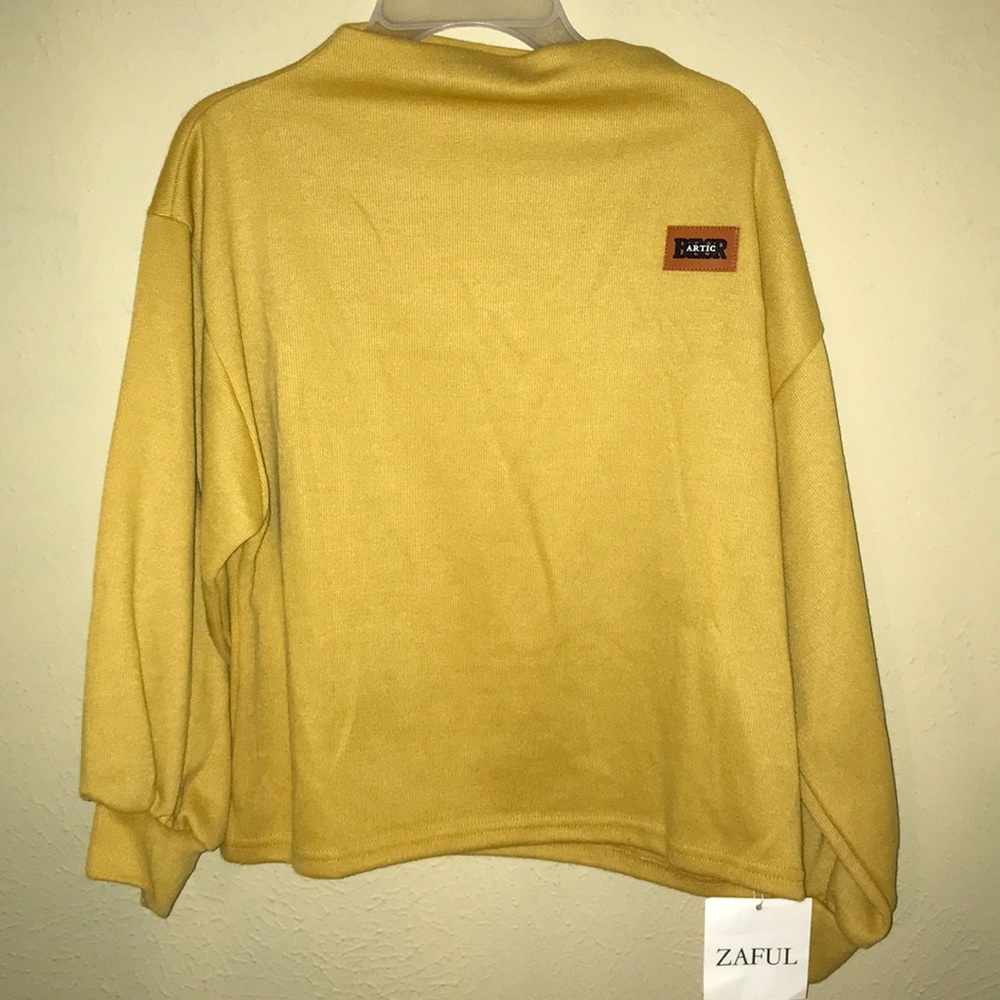 BESR Arctic Crop Top